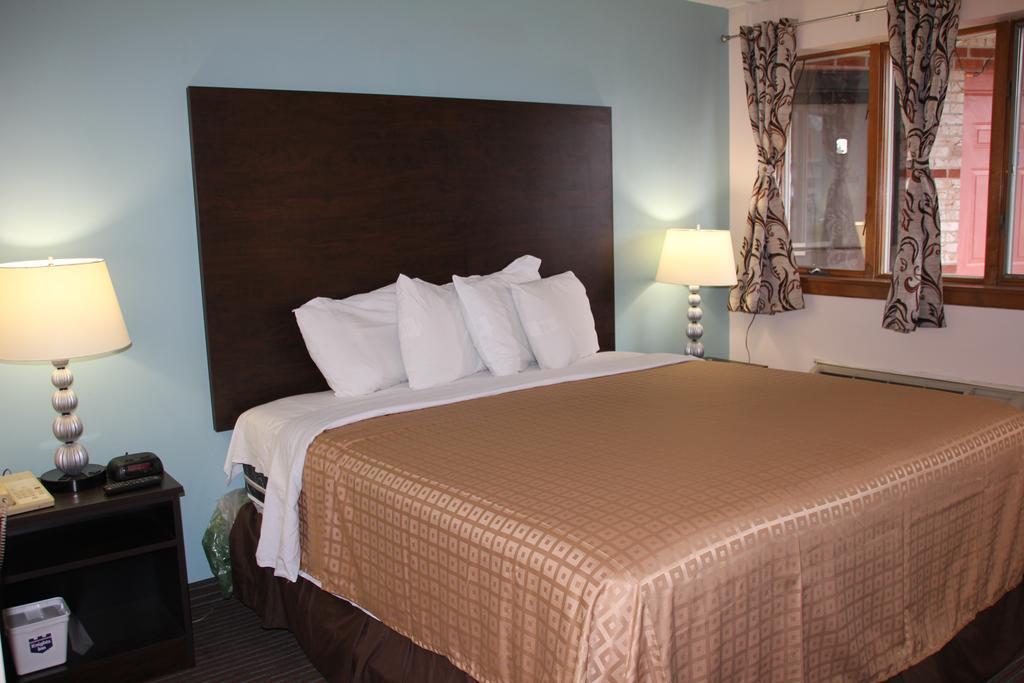 Sterling Inn Near Iag Airport ไนแอการาฟอลส์ ภายนอก รูปภาพ